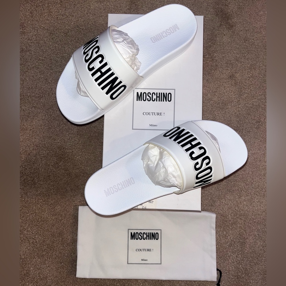 NEW!!! Moschino men’s logo pool slides